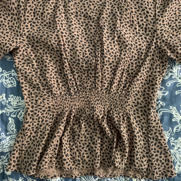 Abercrombie & Fitch top - Picture 2 of 3